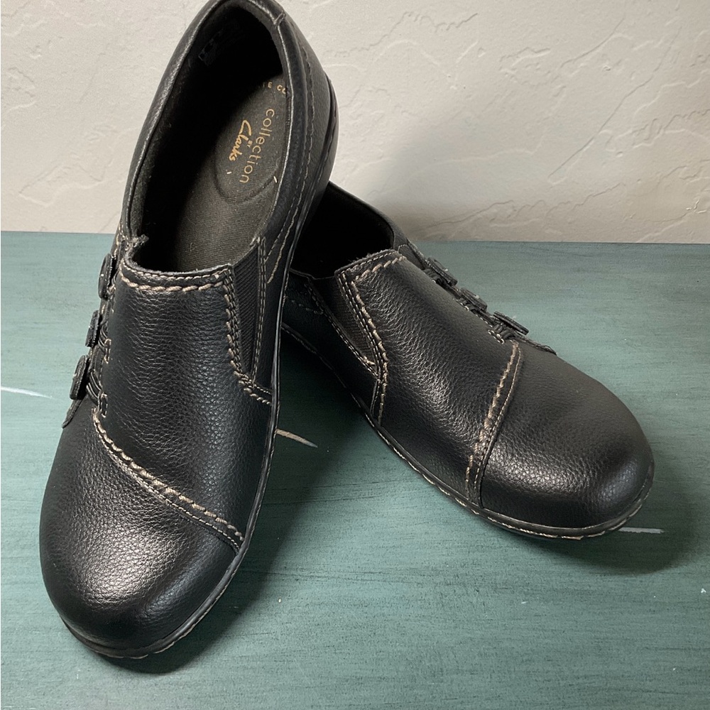 Clarks Black Leather Mules with Contrast Stitching